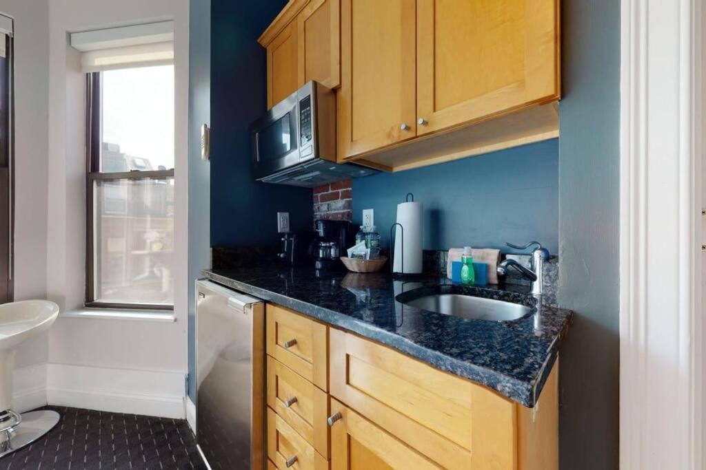Centrally Located Studio In The Southend, #25 ボストン エクステリア 写真